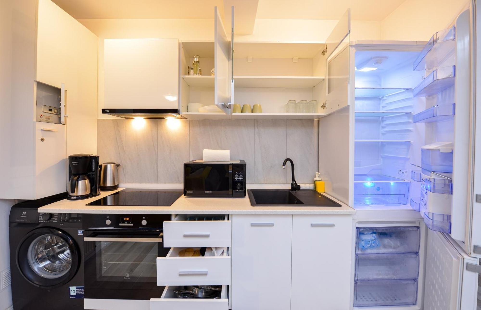 Ben Yehuda - Shabbat Friendly Apartments Bucarest Exterior foto